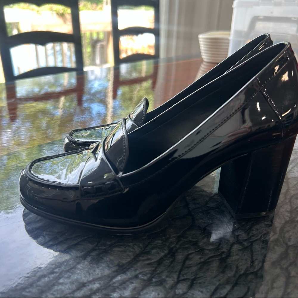 Michael Kors block heels, style name Buchanen - Picture 6 of 7